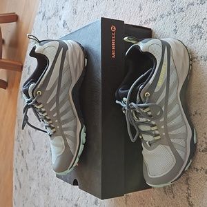 Merrell Siren Edge Trail shoes 8.5